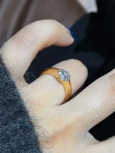 dancing diamond ring in 18k gold – minimal floating lab grown diamond solitaire