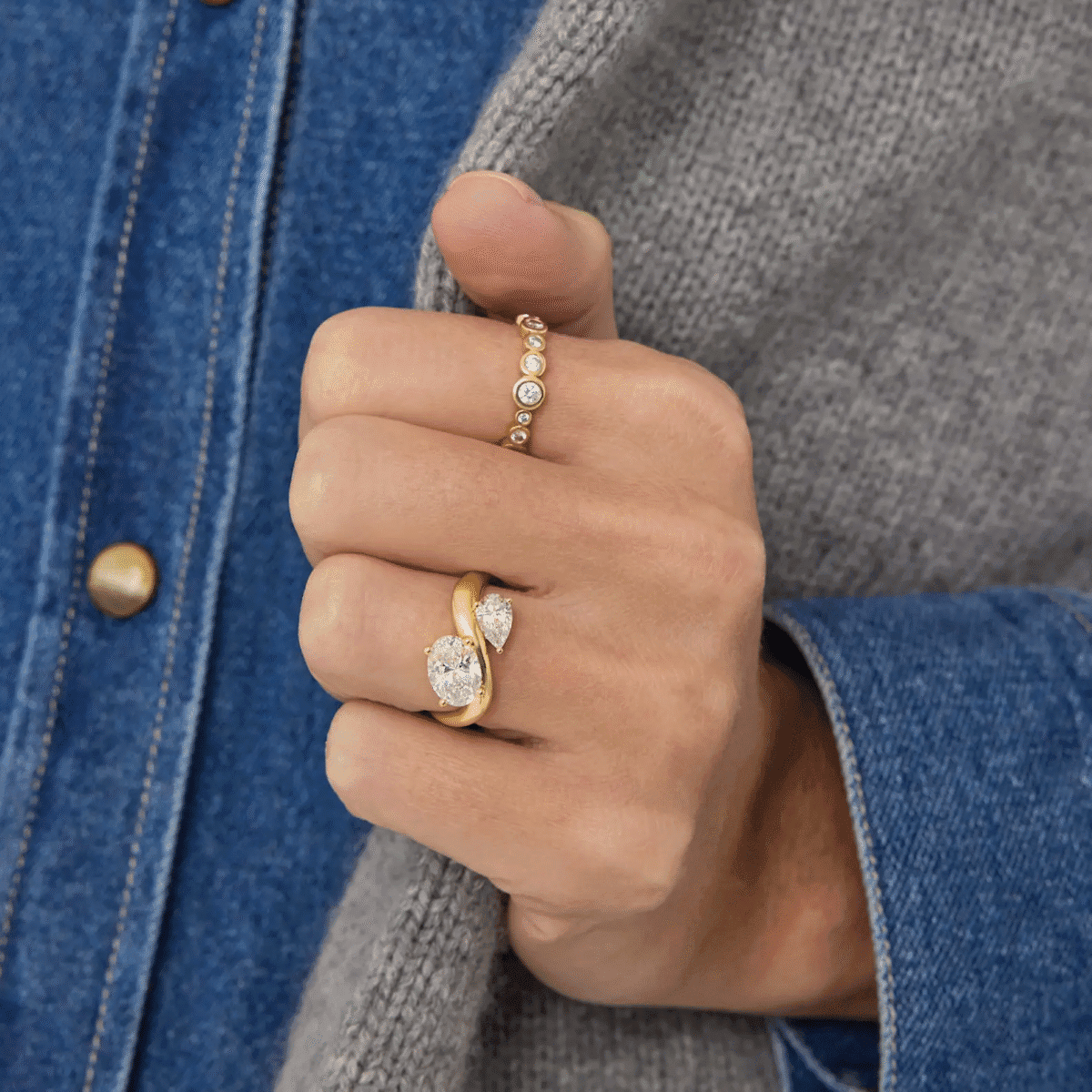 toi et moi oval & pear lab grown diamond engagement ring (4)