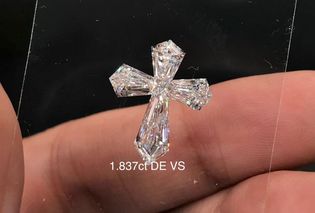 custom cross lab grown diamond | bespoke fancy cut diamond design