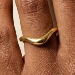 drip curved wedding band