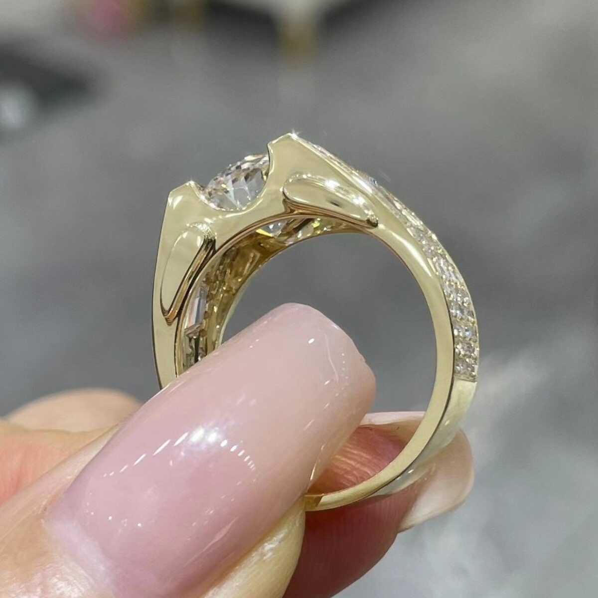 heavy diamond statement ring in 14k:18k gold – unisex luxury wide band2