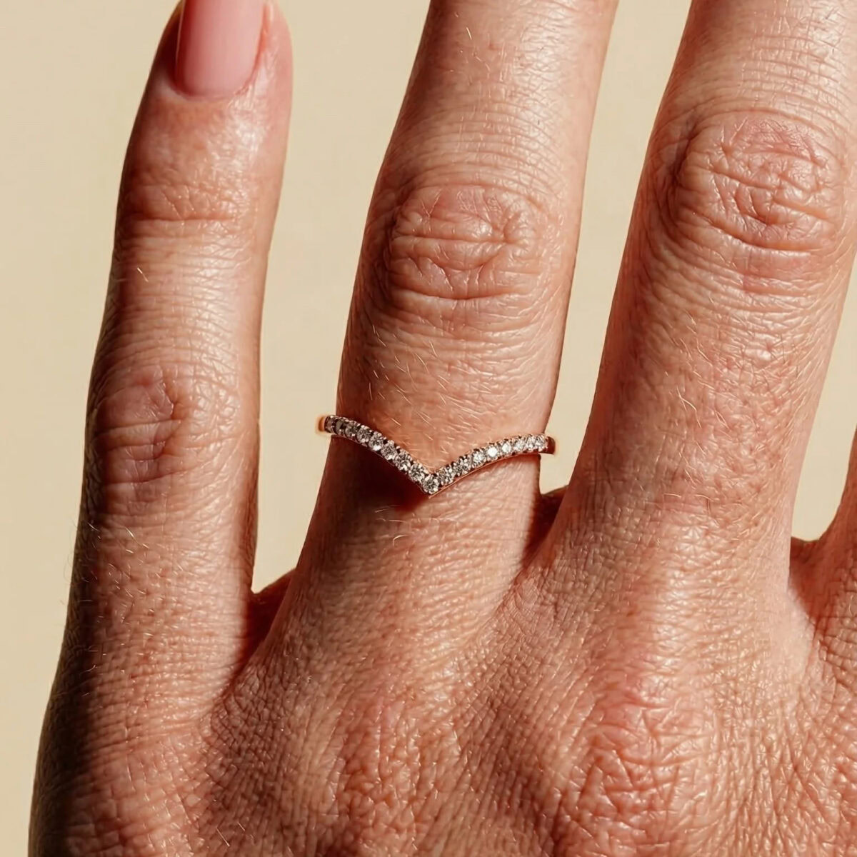 lambda curved pave wedding band