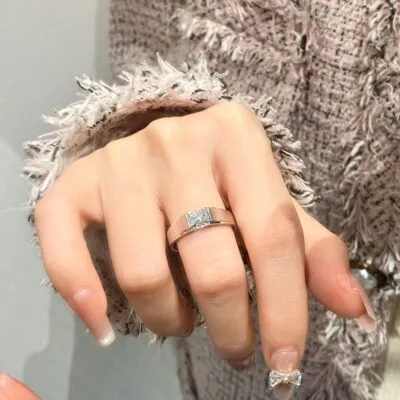 minimal matte platinum men’s ring with lab grown diamond