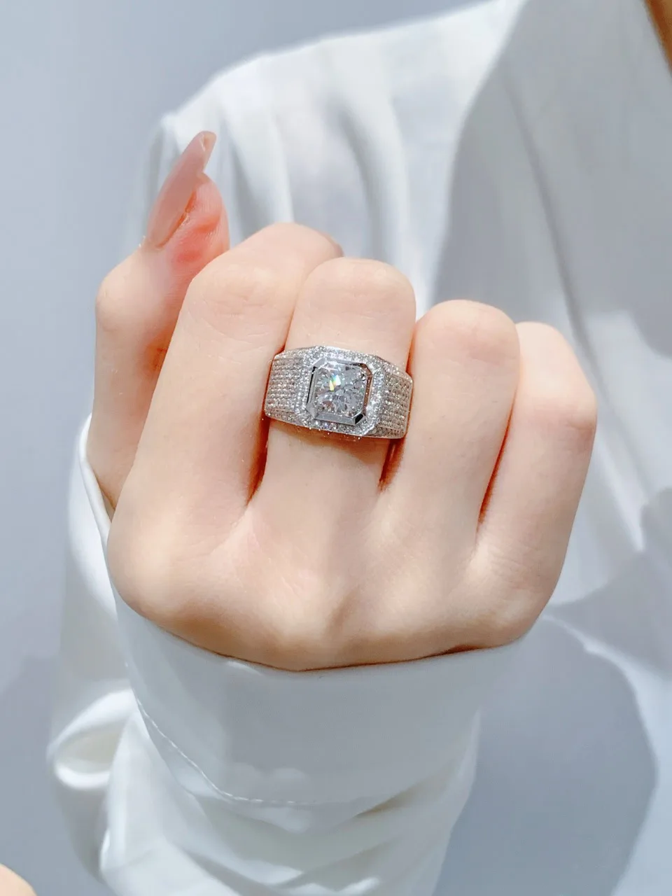 multi row pavé platinum men’s diamond ring – statement luxury design (4)