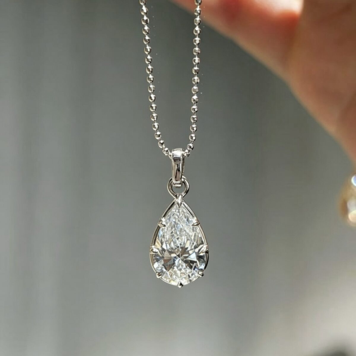 true halo diamond necklace round lab grown diamond (复制) rose gold
